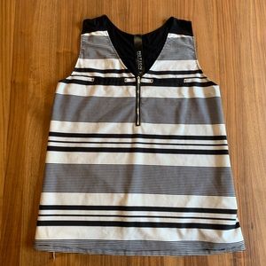MOTION Sleeveless Blouse